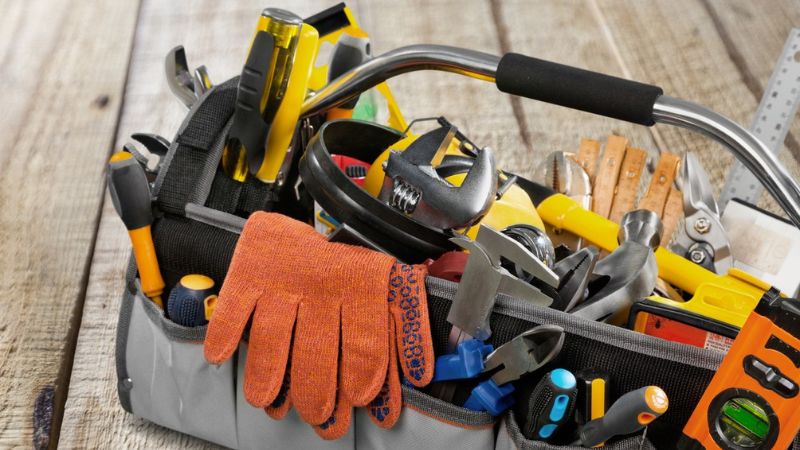 Top 9 Essential Tools Every Construction Worker Should Have